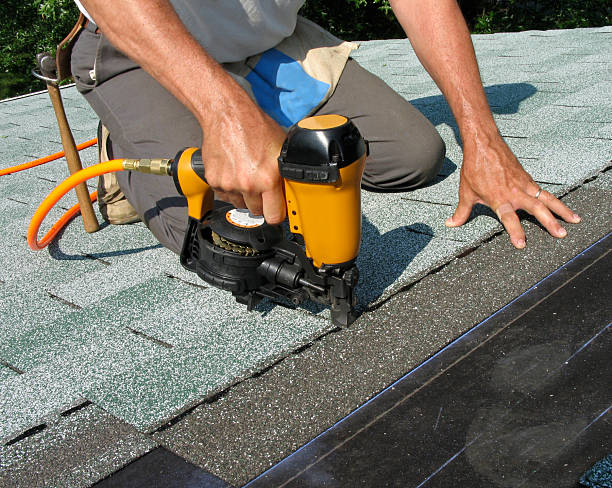 Best Roof Maintenance Services  in Center Hill, FL